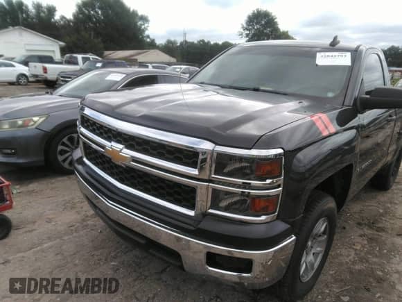 2015 Chevrolet Silverado 1500 LS z VIN 1GCNCPEH3FZ371727, wystawiony jako IAAI lot #42842793 z przebiegiem 148 157 mil mil oraz . Historia ofert i sprzedaży dostępna na DreamBid. Obrazek 6.