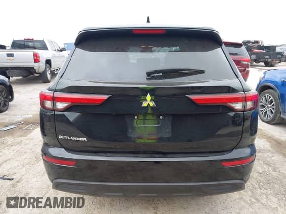 2024 Mitsubishi Outlander ES with VIN JA4J3UA87RZ073473, listed as a IAAI auction lot 42146365 with 8,600 mi miles and . Bid and sale history available at DreamBid. Image 16.