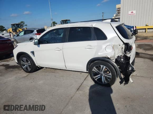 2021 Mitsubishi Outlander SE z VIN JA4APVAUXMU015757, wystawiony jako Copart lot #85944485 z przebiegiem 106 985 mil mil oraz Szkoda całkowita • Salvage title. Historia ofert i sprzedaży dostępna na DreamBid. Obrazek 2.