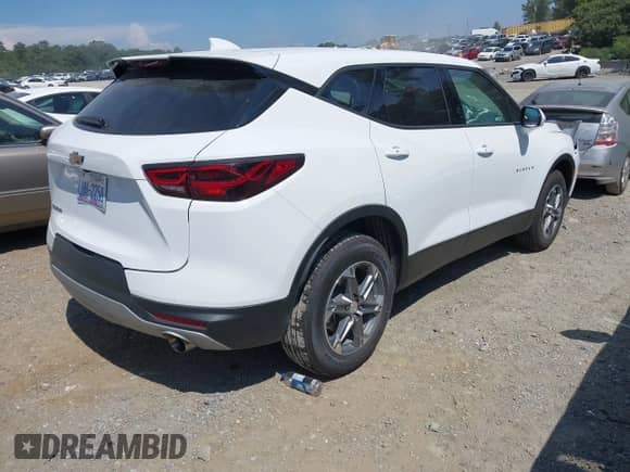 2025 Chevrolet Blazer LT with VIN 3GNKBCR4XSS202194, listed as a IAAI auction lot 42771558 with 8,501 mi miles and . Bid and sale history available at DreamBid. Image 4.