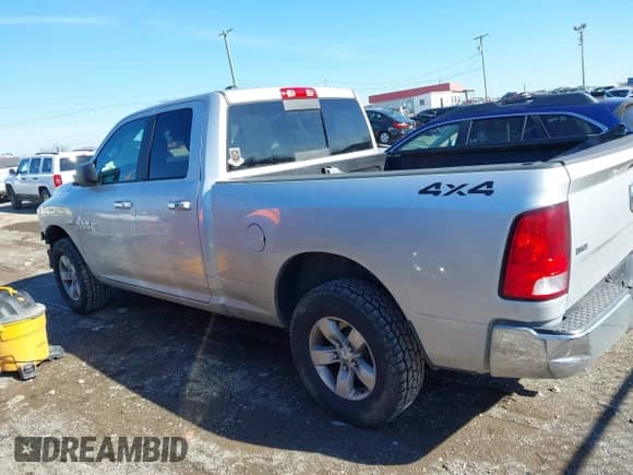 2018 Ram 1500 Big Horn z VIN 1C6RR7GT6JS106424, wystawiony jako IAAI lot #41459931 z przebiegiem 145 284 mil mil oraz . Historia ofert i sprzedaży dostępna na DreamBid. Obrazek 14.