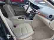 2012 Mercedes-Benz C 300 Sport z VIN WDDGF8BB8CR208904, wystawiony jako IAAI lot #43472243 z przebiegiem 124 835 mil mil oraz . Historia ofert i sprzedaży dostępna na DreamBid. Obrazek 5.