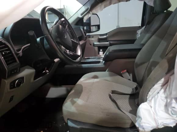 2017 Ford F-150 XL с VIN 1FTFW1EG0HFC83738, выставлен на аукционе Copart как лот 70002695 с пробегом 131 248 миль миль и Списание • Salvage title. История ставок и продаж доступна на DreamBid. Изображение 7.