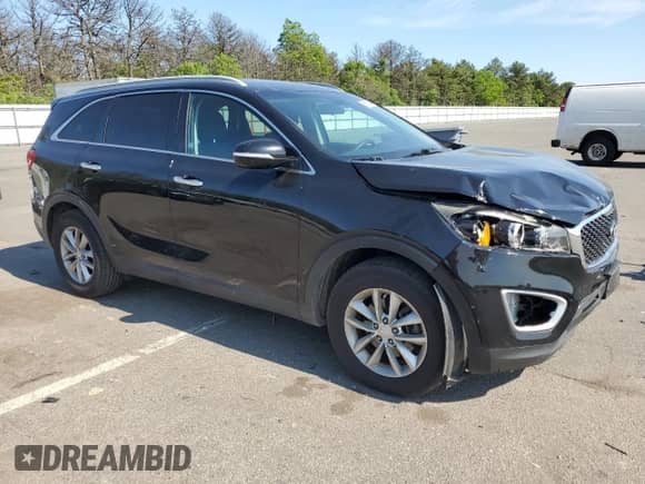 2017 Kia Sorento LX z VIN 5XYPG4A51HG217896, wystawiony jako Copart lot #59592275 z przebiegiem 100 532 mil mil oraz Nie do naprawy • Non repairable. Historia ofert i sprzedaży dostępna na DreamBid. Obrazek 4.