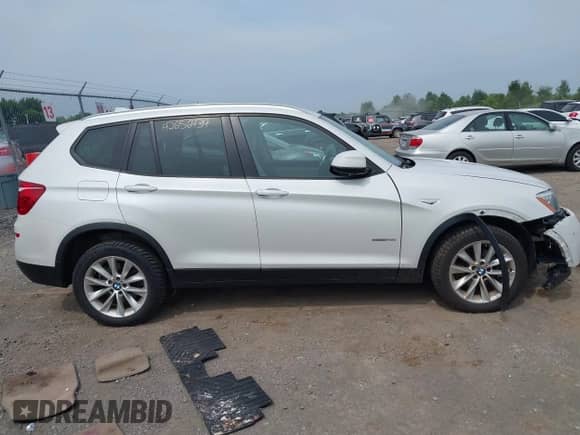 2015 BMW X3 sDrive28i with VIN 5UXWZ7C53F0M83118, listed as a IAAI auction lot 42656434 with 123,829 mi miles and . Bid and sale history available at DreamBid. Image 13.