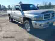 2001 Dodge 1500 z VIN 3B7HF13Y71M515181, wystawiony jako IAAI lot #41233988 z przebiegiem 300 425 mil mil oraz . Historia ofert i sprzedaży dostępna na DreamBid. Obrazek 1.