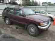 1998 Nissan Pathfinder XE with VIN JN8AR05Y6WW279859, listed as a Copart auction lot 50456455 with 195,242 mi miles and Clean title. Bid and sale history available at DreamBid. Image 4.