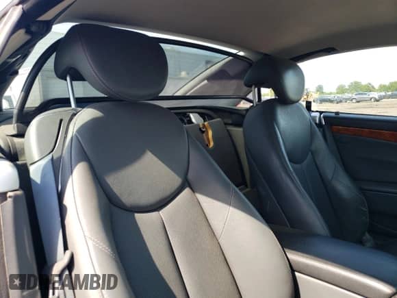 2003 Mercedes-Benz SL 500 z VIN WDBSK75F33F029923, wystawiony jako Copart lot #68968815 z przebiegiem 130 249 mil mil oraz Czysty tytuł • Clean title. Historia ofert i sprzedaży dostępna na DreamBid. Obrazek 10.