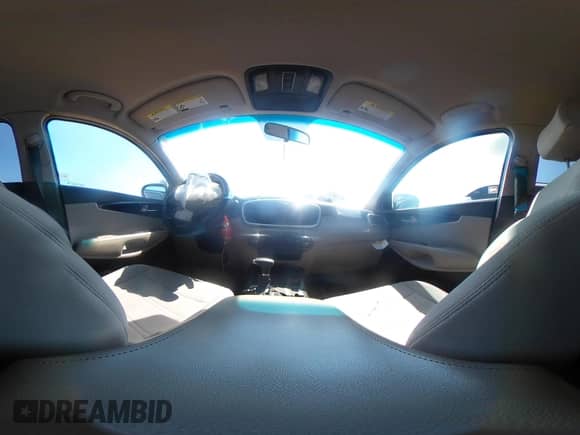 2020 Kia Sorento LX with VIN 5XYPG4A33LG679612, listed as a IAAI auction lot 42606619 with 104,688 mi miles and . Bid and sale history available at DreamBid. Image 18.