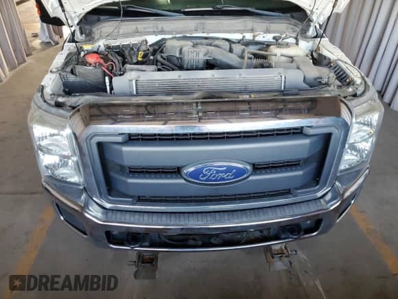 2015 Ford F-250 XL z VIN 1FTBF2B69FED64546, wystawiony jako Copart lot #85717715 z przebiegiem 105 497 mil mil oraz Czysty tytuł • Clean title. Historia ofert i sprzedaży dostępna na DreamBid. Obrazek 11.