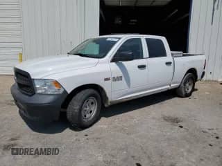 2017 Ram 1500 Tradesman z VIN 1C6RR6ST8HS708852, wystawiony jako Copart lot #80628965 z przebiegiem 167 338 mil mil oraz Czysty tytuł • Clean title. Historia ofert i sprzedaży dostępna na DreamBid. Obrazek 1.