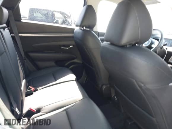 2024 Hyundai Tucson SEL z VIN 5NMJF3DE4RH374229, wystawiony jako IAAI lot #43004622 z przebiegiem 12 392 mil mil oraz . Historia ofert i sprzedaży dostępna na DreamBid. Obrazek 8.