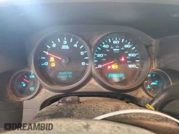 2013 GMC Sierra 1500 Work Truck z VIN 1GTN1TEA3DZ145668, wystawiony jako Copart lot #69819865 z przebiegiem 242 805 mil mil oraz Szkoda całkowita • Salvage title. Historia ofert i sprzedaży dostępna na DreamBid. Obrazek 9.