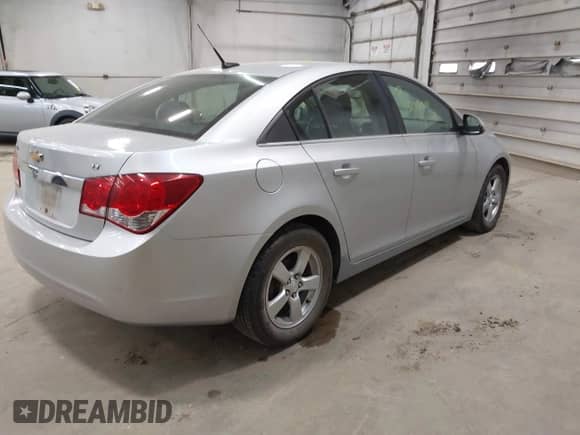 2014 Chevrolet Cruze 1LT с VIN 1G1PC5SB8E7389284, выставлен на аукционе IAAI как лот 43298401 с пробегом 137 023 миль миль и . История ставок и продаж доступна на DreamBid. Изображение 4.