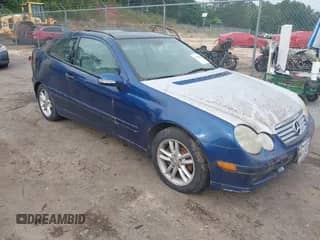 2002 Mercedes-Benz C 230/260/280/320 with VIN WDBRN47J02A185774, listed as a IAAI auction lot 42258843 with Not provided miles and . Bid and sale history available at DreamBid. Image 1.