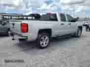 2019 Chevrolet Silverado 1500 Custom z VIN 2GCRCMEC3K1240546, wystawiony jako Copart lot #81136095 z przebiegiem 82 257 mil mil oraz Szkoda całkowita • Salvage title. Historia ofert i sprzedaży dostępna na DreamBid. Obrazek 3.
