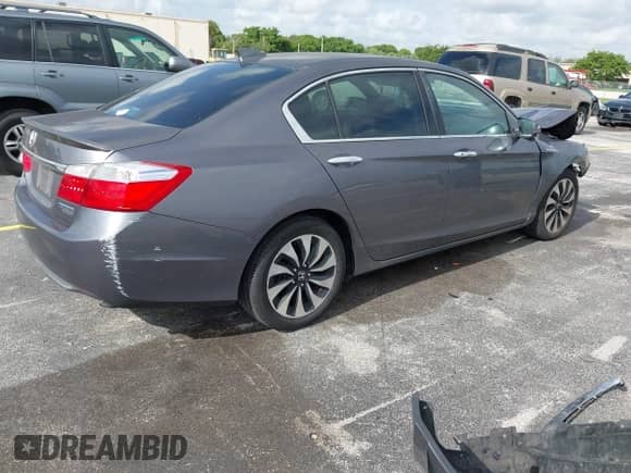 2014 Honda Accord Touring z VIN 1HGCR6F79EA000981, wystawiony jako IAAI lot #42625999 z przebiegiem 178 686 mil mil oraz . Historia ofert i sprzedaży dostępna na DreamBid. Obrazek 4.