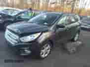 2018 Ford Escape SE z VIN 1FMCU9GD2JUA31982, wystawiony jako IAAI lot #38522249 z przebiegiem 57 384 mil mil oraz . Historia ofert i sprzedaży dostępna na DreamBid. Obrazek 17.