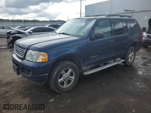 2005 Ford Explorer XLT z VIN 1FMDU73W05UA42856, wystawiony jako Copart lot #82315145 z przebiegiem 134 094 mil mil oraz Czysty tytuł • Clean title. Historia ofert i sprzedaży dostępna na DreamBid. Obrazek 1.