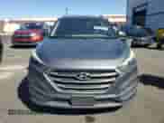 2016 Hyundai Tucson Limited z VIN KM8J33A23GU250571, wystawiony jako Copart lot #82067015 z przebiegiem 79 981 mil mil oraz Czysty tytuł • Clean title. Historia ofert i sprzedaży dostępna na DreamBid. Obrazek 5.