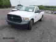 2020 Ram 1500 Tradesman с VIN 3C6JR6DGXLG263723, выставлен на аукционе IAAI как лот 42902511 с пробегом 142 626 миль миль и . История ставок и продаж доступна на DreamBid. Изображение 2.