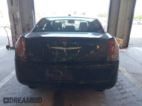 2013 Chrysler 300 C John Varvatos Limited Edition with VIN 2C3CCADT1DH687848, listed as a IAAI auction lot 42175137 with 112,122 mi miles and . Bid and sale history available at DreamBid. Image 16.