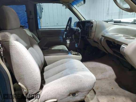 1996 Chevrolet Silverado 1500 with VIN 1GCEC19R3TE212578, listed as a Copart auction lot 80030125 with 217,213 mi miles and Clean title. Bid and sale history available at DreamBid. Image 10.