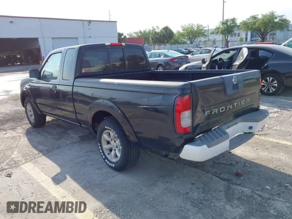 2003 Nissan Frontier XE z VIN 1N6DD26T33C462698, wystawiony jako IAAI lot #41854779 z przebiegiem 128 709 mil mil oraz . Historia ofert i sprzedaży dostępna na DreamBid. Obrazek 3.