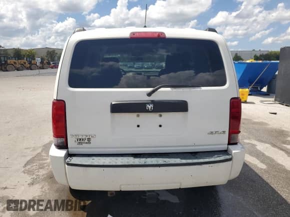 2007 Dodge Nitro SXT with VIN 1D8GU28K27W661610, listed as a Copart auction lot 81045195 with 153,517 mi miles and Salvage title. Bid and sale history available at DreamBid. Image 6.