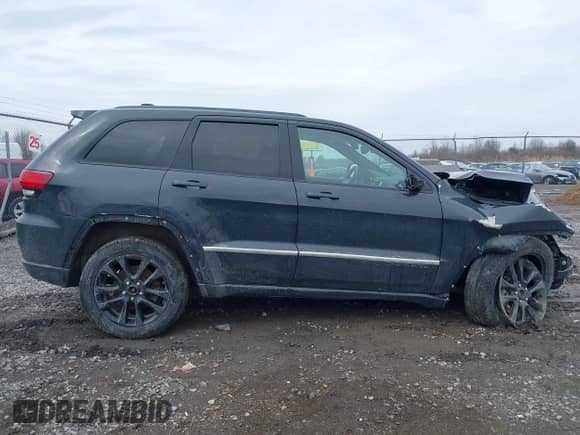 2017 Jeep Grand Cherokee Altitude with VIN 1C4RJFAG9HC768735, listed as a IAAI auction lot 41977654 with 109,147 mi miles and . Bid and sale history available at DreamBid. Image 14.