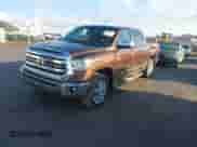 2017 Toyota Tundra Platinum с VIN 5TFAY5F17HX637514, выставлен на аукционе IAAI как лот 41519362 с пробегом 152 935 миль миль и . История ставок и продаж доступна на DreamBid. Изображение 17.