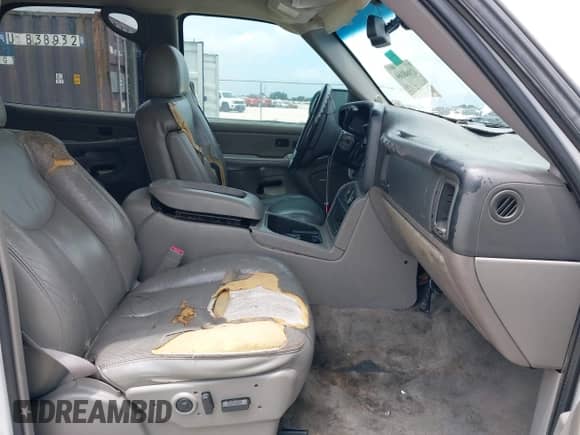 2004 Chevrolet Tahoe LT с VIN 1GNEC13Z04R250425, выставлен на аукционе IAAI как лот 42468164 с пробегом 237 684 миль миль и . История ставок и продаж доступна на DreamBid. Изображение 5.