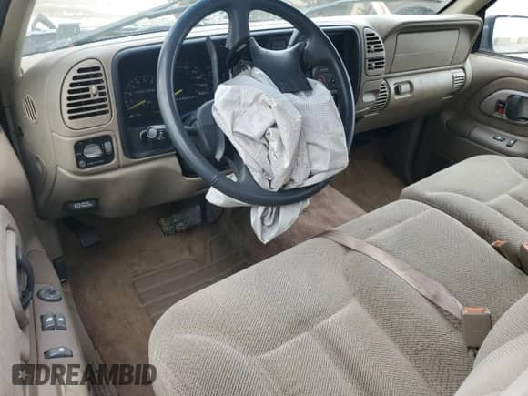 1997 Chevrolet Silverado 1500 with VIN 1GCEC14M0VZ131240, listed as a Copart auction lot 83833085 with 119,514 mi miles and Non repairable. Bid and sale history available at DreamBid. Image 8.