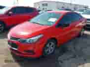 2017 Chevrolet Cruze LS z VIN 3G1BC5SMXHS554026, wystawiony jako IAAI lot #42548121 z przebiegiem 112 353 mil mil oraz . Historia ofert i sprzedaży dostępna na DreamBid. Obrazek 2.