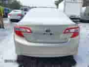 2013 Toyota Camry LE z VIN 4T1BD1FK6DU095847, wystawiony jako IAAI lot #41456690 z przebiegiem 72 984 mil mil oraz . Historia ofert i sprzedaży dostępna na DreamBid. Obrazek 16.