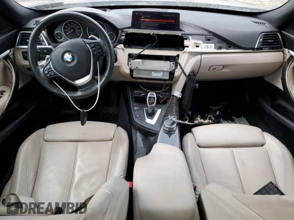 2018 BMW 3 Series 330i xDrive с VIN WBA8Z9C51JG828083, выставлен на аукционе Copart как лот 86483354 с пробегом 70 475 миль миль и Списание • Salvage title. История ставок и продаж доступна на DreamBid. Изображение 8.