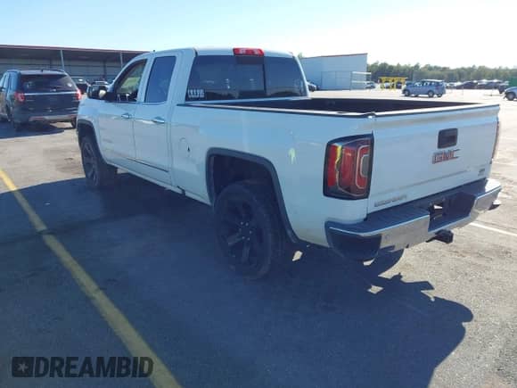 2017 GMC Sierra 1500 SLT z VIN 1GTV2NEJ3HZ146009, wystawiony jako IAAI lot #43461744 z przebiegiem 116 212 mil mil oraz . Historia ofert i sprzedaży dostępna na DreamBid. Obrazek 3.