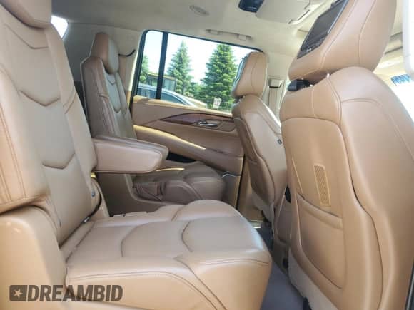 2016 Cadillac Escalade ESV Platinum z VIN 1GYS4KKJ8GR104282, wystawiony jako Copart lot #61497745 z przebiegiem 119 969 mil mil oraz Szkoda całkowita • Salvage title. Historia ofert i sprzedaży dostępna na DreamBid. Obrazek 11.