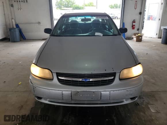 2004 Chevrolet Malibu Classic z VIN 1G1ND52F24M518238, wystawiony jako Copart lot #61443325 z przebiegiem 210 041 mil mil oraz Szkoda całkowita • Salvage title. Historia ofert i sprzedaży dostępna na DreamBid. Obrazek 5.