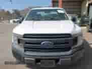 2019 Ford F-150 XL z VIN 1FTEX1C41KKE83608, wystawiony jako IAAI lot #43354361 z przebiegiem 126 831 mil mil oraz . Historia ofert i sprzedaży dostępna na DreamBid. Obrazek 13.