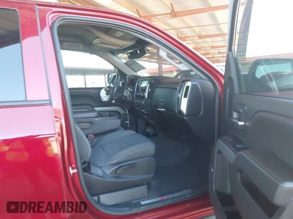 2018 Chevrolet Silverado 1500 LT с VIN 3GCUKREC9JG487635, выставлен на аукционе IAAI как лот 43306669 с пробегом 101 509 миль миль и . История ставок и продаж доступна на DreamBid. Изображение 5.