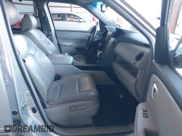 2009 Honda Pilot Touring with VIN 5FNYF48929B004092, listed as a IAAI auction lot 43116551 with 232,447 mi miles and . Bid and sale history available at DreamBid. Image 5.