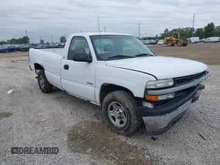 2002 Chevrolet Silverado 1500 z VIN 1GCEC14W12Z156077, wystawiony jako IAAI lot #42348800 z przebiegiem Nie podano mil oraz . Historia ofert i sprzedaży dostępna na DreamBid. Obrazek 1.