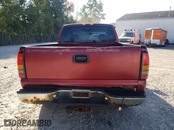 2004 GMC Sierra 1500 SLE with VIN 2GTEK19T641283906, listed as a Copart auction lot 80921405 with 232,844 mi miles and Clean title. Bid and sale history available at DreamBid. Image 6.
