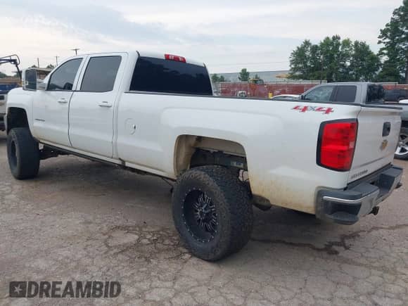 2017 Chevrolet Silverado 2500HD Work Truck z VIN 1GC1KUEG7HF226685, wystawiony jako IAAI lot #42839054 z przebiegiem 204 220 mil mil oraz . Historia ofert i sprzedaży dostępna na DreamBid. Obrazek 3.