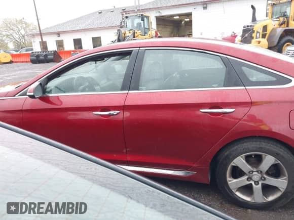 2015 Hyundai Sonata Sport with VIN 5NPE34AF6FH173024, listed as a IAAI auction lot 43279960 with 120,158 mi miles and . Bid and sale history available at DreamBid. Image 14.
