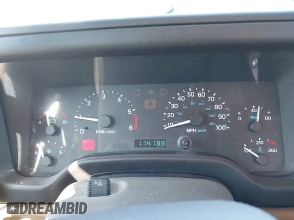 2000 Jeep Wrangler SE with VIN 1J4FA29P4YP773084, listed as a IAAI auction lot 43228933 with 114,188 mi miles and . Bid and sale history available at DreamBid. Image 7.