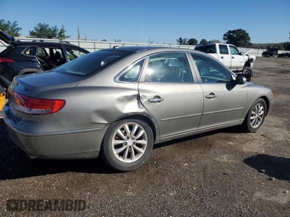 2008 Hyundai Azera Limited z VIN KMHFC46F48A320315, wystawiony jako Copart lot #82247035 z przebiegiem 69 892 mil mil oraz Nie do naprawy • Non repairable. Historia ofert i sprzedaży dostępna na DreamBid. Obrazek 3.