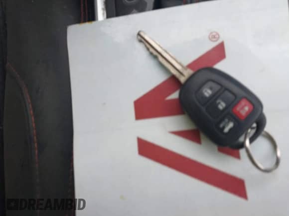 2017 Toyota Camry XLE с VIN 4T1BF1FKXHU651657, выставлен на аукционе IAAI как лот 43270865 с пробегом 112 221 миль миль и . История ставок и продаж доступна на DreamBid. Изображение 11.