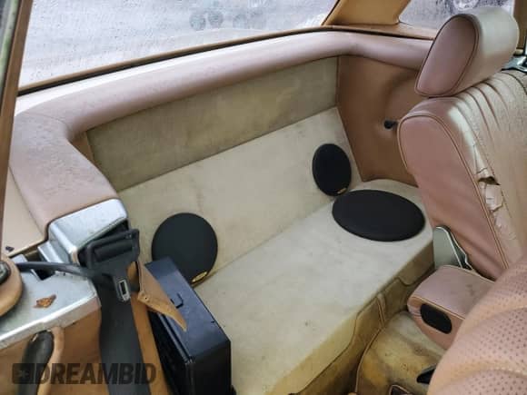 1985 Mercedes-Benz SL с VIN WDBBA45C9FA016084, выставлен на аукционе Copart как лот 86268694 с пробегом 94 159 миль миль и Чистый • Clean title. История ставок и продаж доступна на DreamBid. Изображение 10.